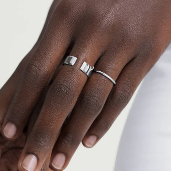 mejuri - Stacker Ring Stacker, 14k White Gold - Size 9 - Picture 3 of 7